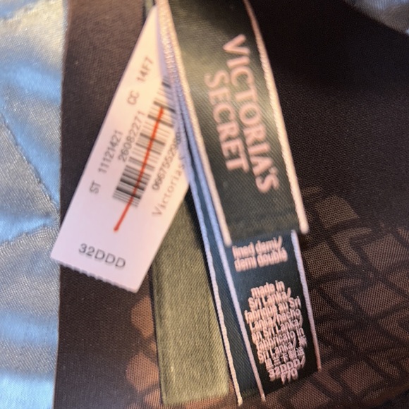 Victoria Secret Sexy Illusion light padded Bra - Picture 5 of 5